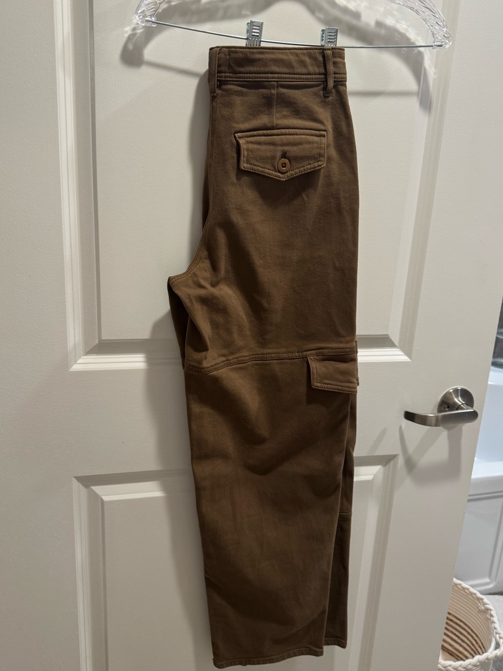 Aritzia Wilfred Free Meave Cargo Pants with Button Flap Pocket - Picture 4 of 7